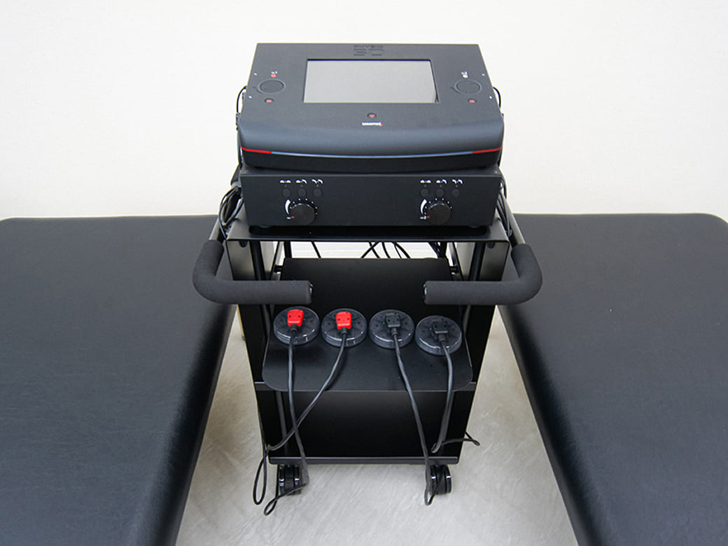 干渉波/EMS治療器