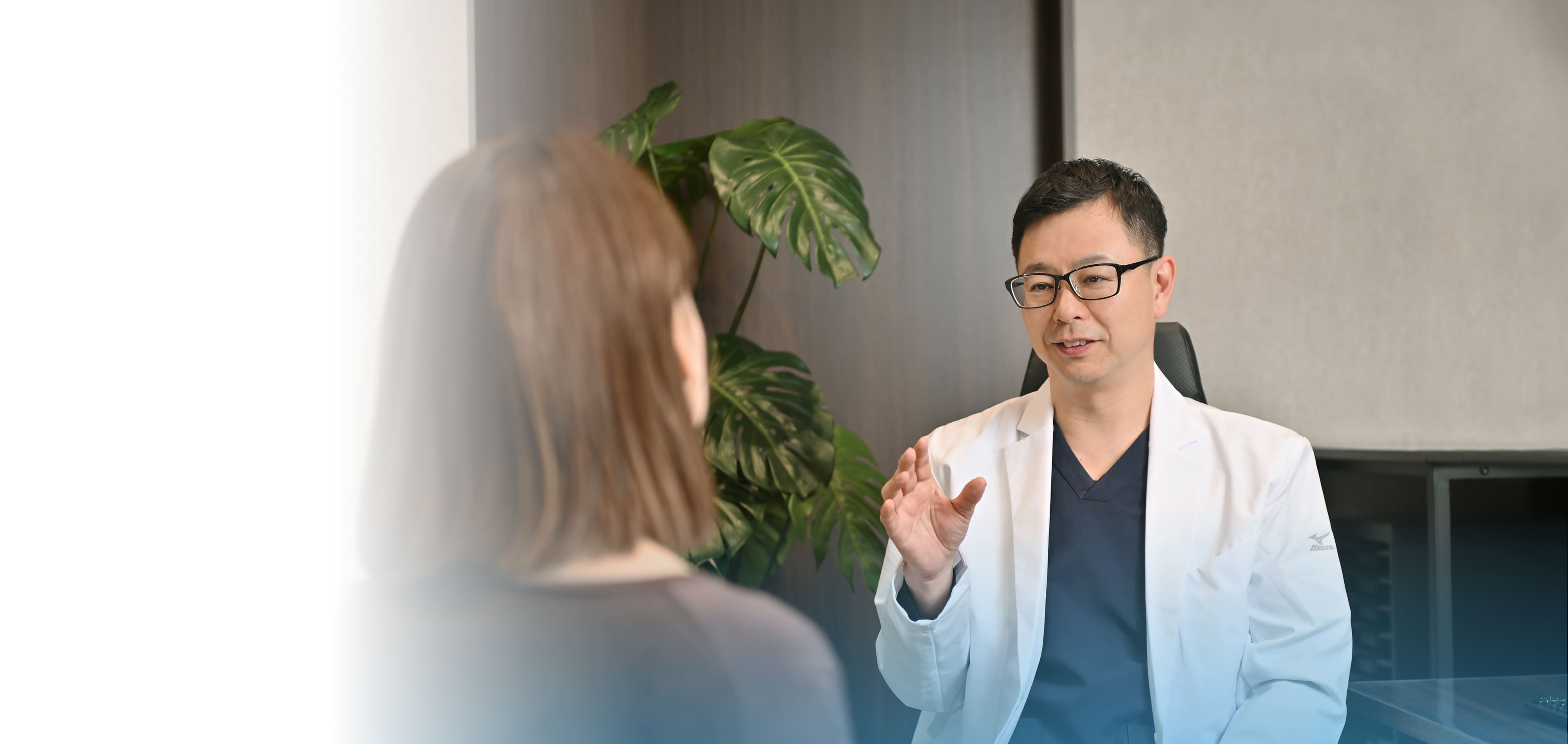 膝の痛みに専門医がワンストップで対応